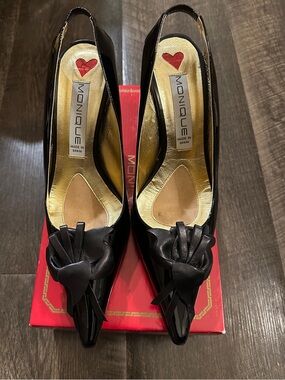 NEW Custom Made Black Patent Leather Pump - Size 11